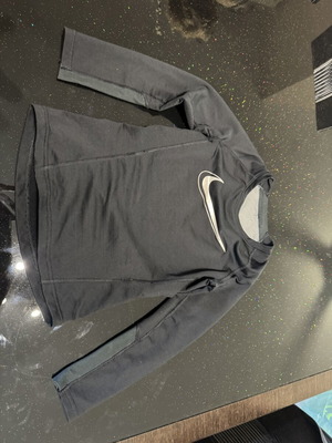 Nike kids' neoprene dryfit shirt used, size 128 cm, 8 years