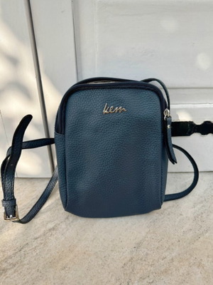 Kem crossbody bag like new, blue