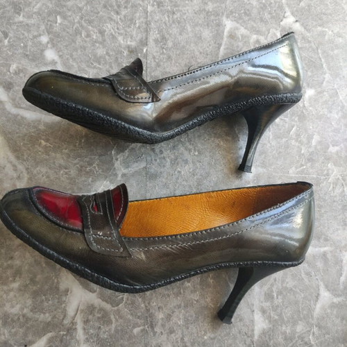 Hispanitas leather pumps like new, size 39, green and red