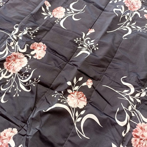 Quilt new 1.56x2.20 with polyester filling