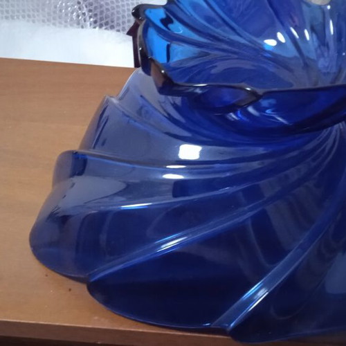 Arcoroc glass salad bowls set of two, like new, blue