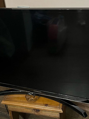 Употребяван телевизор за части или ремонт без дистанционно управление