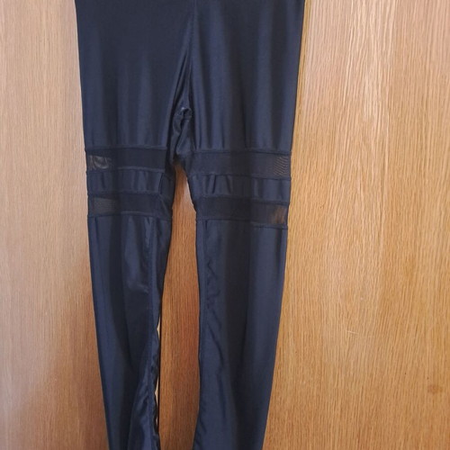 Leggings pack of 2 medium size, black, like new, Bershka and Active 21