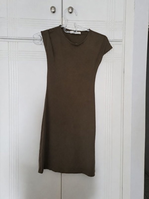 Khaki dress Pull & Bear like new, open back, slim fit