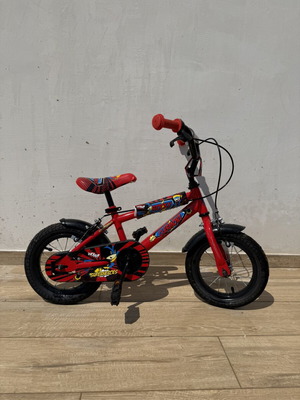 Clermont 12” bike like new with training wheels
