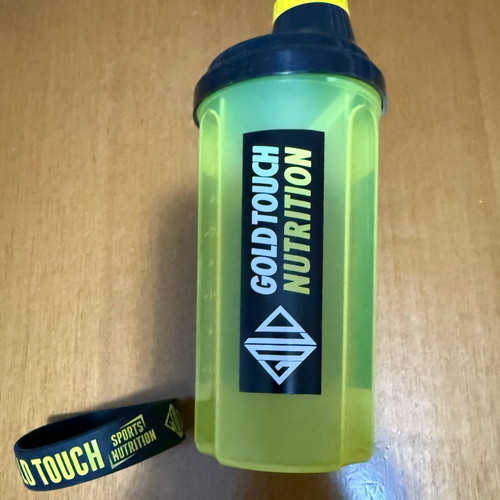 GoldTouch Nutrition Shaker 500ml with Wristband