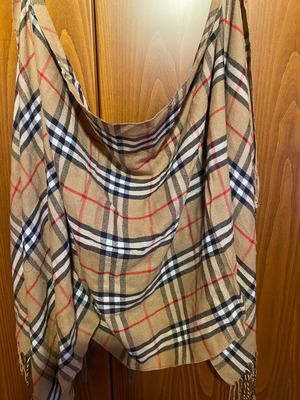 Шал като нов, черен и бежов, 1.80x0.60