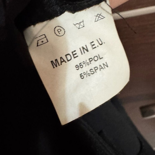 Madlen Black Suit like new with one button