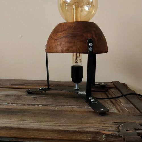 Table lamp new unique design with wooden shade