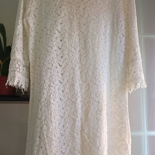 Lace dress cream color one size like new