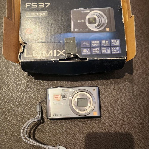 Panasonic FS 37 Lumix με φακό Leica και οθόνη αφής σαν καινούργιο
