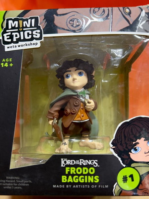 Lord of the Rings Mini Epics Frodo Baggins like new