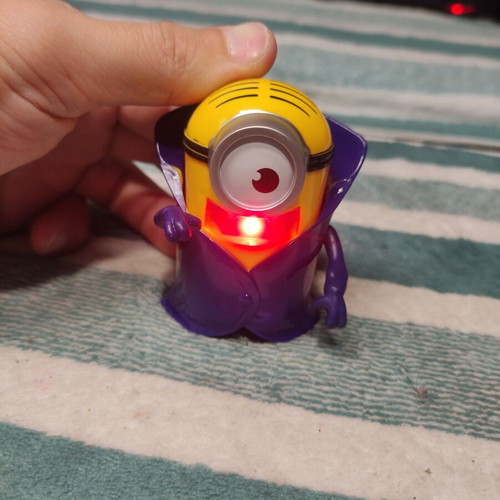 Minion Vampire toy used, working light