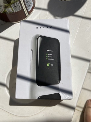 Ryoko Portable 4G LTE Wi-Fi Router with Color Display and Battery