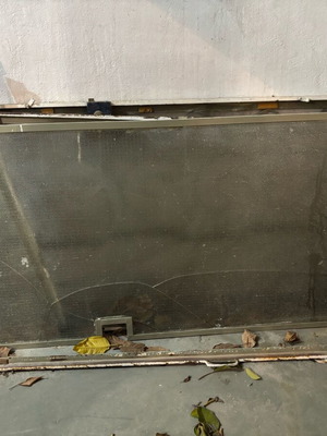 Πόρτα σιδερένια μασίφ χειροποίητη μεταχειρισμένη πρετσινωτή 2,28x0,99