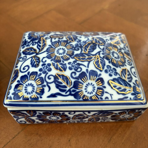 Decorative bowls with lids like new, set of 2