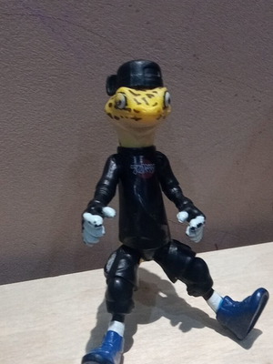 Mondo Gecko TMNT figure like new, 2012