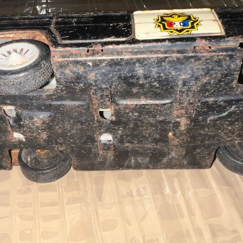 Tin car used with working wheels, rare