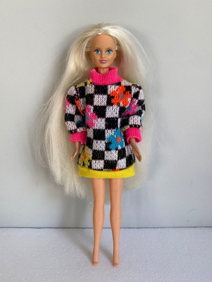Hasbro Sindy doll vintage used, knit sweater dress needs repair