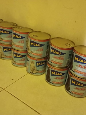 Mjau cat food 12 cans 635g new