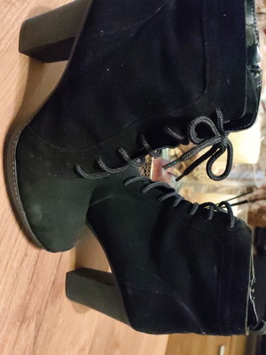 Black Castor Ankle Boots used, heel height 10cm, size 38