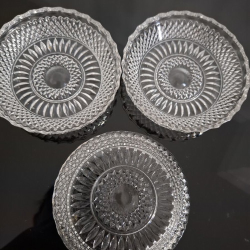 Set of 3 Crystal Plates Etoile Pattern like new, 10cm
