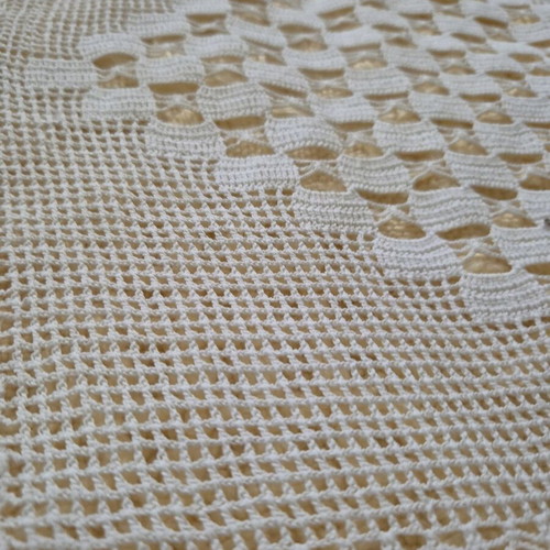 Handmade crochet table linens set of 6, like new, white and other colors