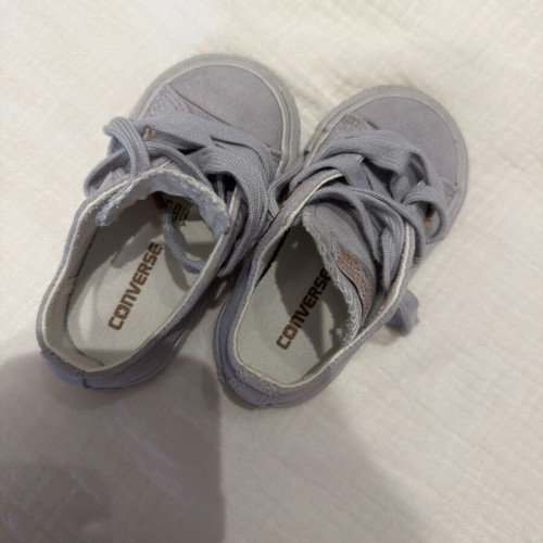 Converse baby shoes grey size 20 unisex like new