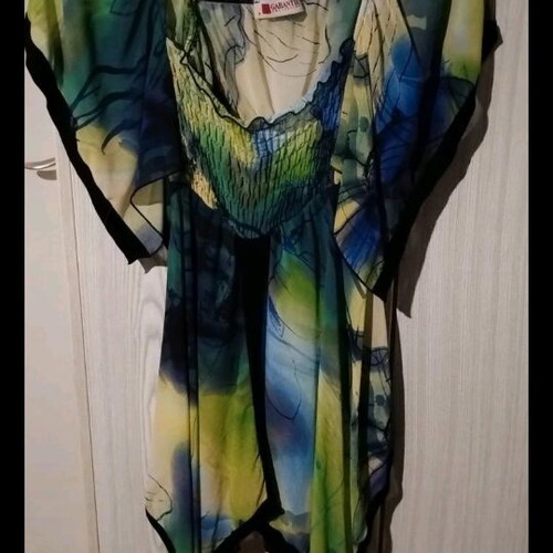 Garantie asymmetrical blouse like new