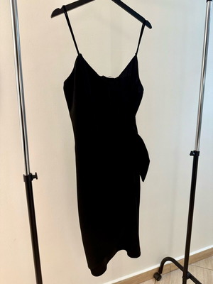 Black midi dress with side tie My T new size medium