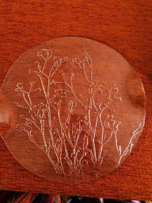 Serving platter made of embossed artistic glass like new