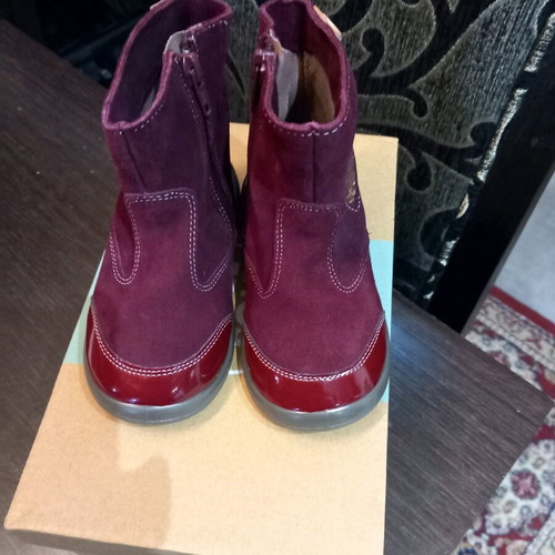 Gioseppo Boots No 24 like new, burgundy with zipper