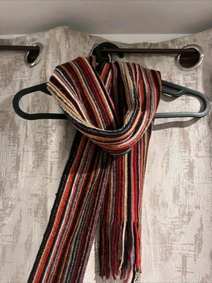Knitted scarf like new, multicolored