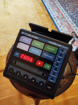 TC Helicon VoiceLive Touch professional vocal processor like new