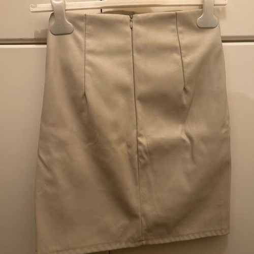 Ecru leatherette skirt like new