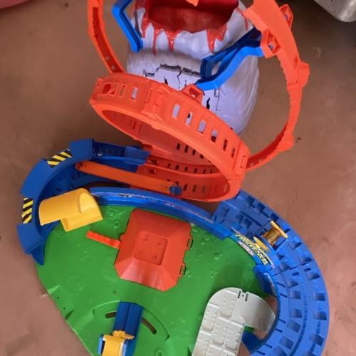 Hot Wheels Volcano T-Rex toy like new
