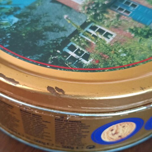 Fin Carre empty cookie tin used, vintage design