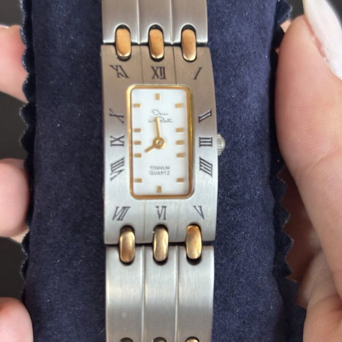 Women's titanium watch Oskar de la Renta new