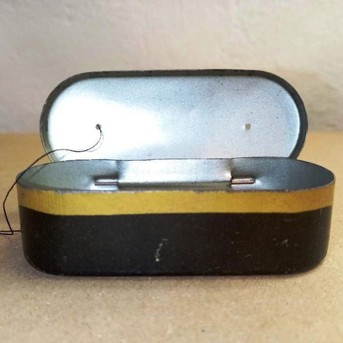 Vintage French thread dispenser tin box used, 1940s