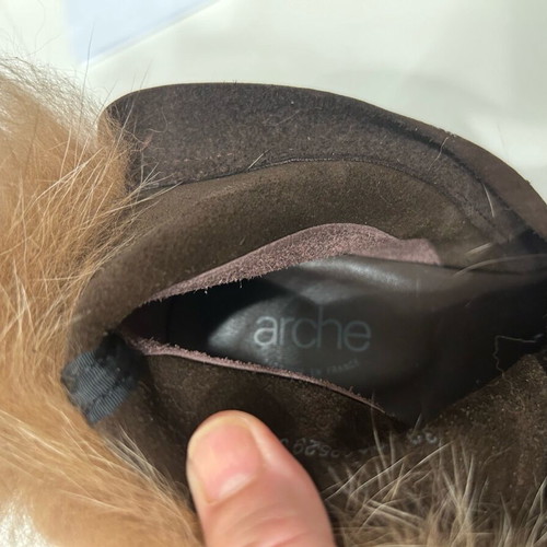 Arche suede ankle boots with fox fur trim new, size 39 brown