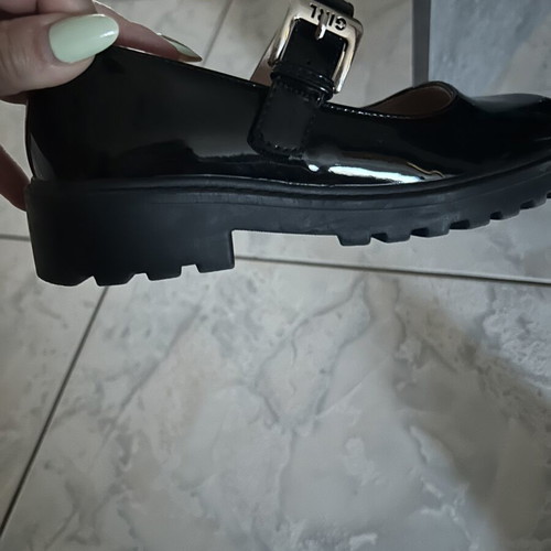 Alegria patent leather shoes for girls size 35 like new, black
