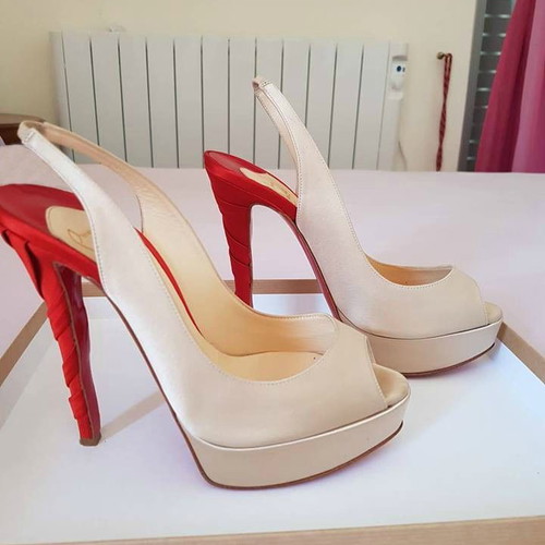 Γόβες Christian Louboutin 36.5 σαν καινούργιο, μπεζ και κόκκινο