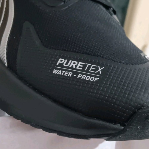 Puma sport shoes size 43 waterproof, new