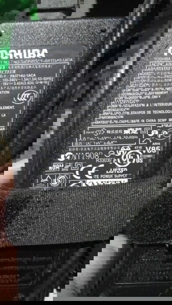 Φορτιστής laptop toshiba