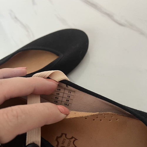 Ballerina shoes for girls size 19 like new, with small heel