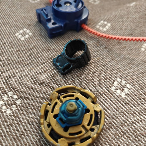 Beyblade Hasbro Metal Fusion like new with key and launcher