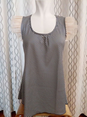 Top with ruffle sleeves like new, blue and beige, size S/M