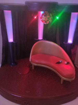 My Scene Night on the Town the sound Playset used with lights and microphones