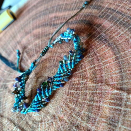 Macrame bracelet like new, multicolored