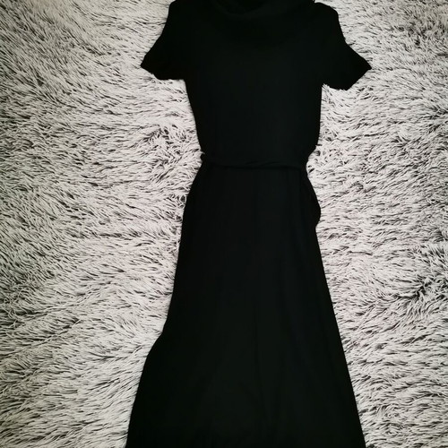 Black elastic dress knee-length like new